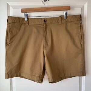 J. Crew - Men's 7" flex chino short - Size 40